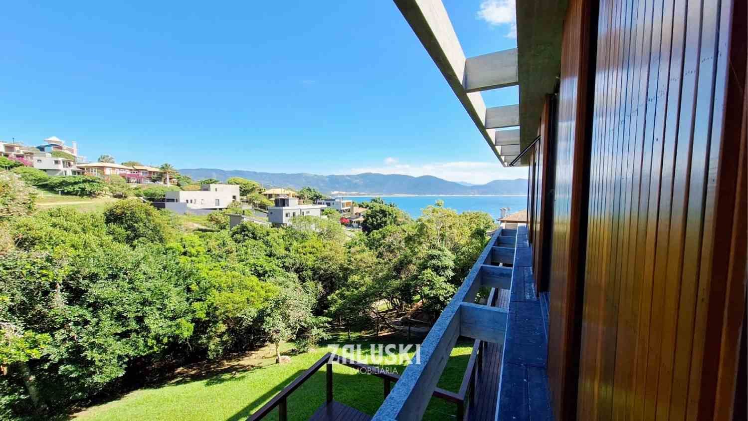 Garopaba: Como é morar nesta cidade? — Casa De Alto Padrao Moderna A Venda Na Vigia Garopaba Com Vista Ao Mar